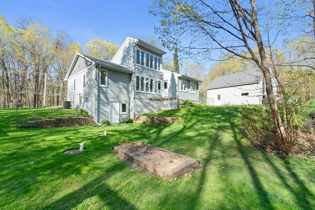 6715 Sioux Trail, Rockford, MN 55373