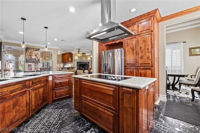 1998 Whitneys Dream Avenue, Logandale, NV 89021