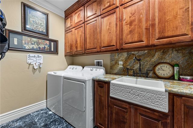 1998 Whitneys Dream Avenue, Logandale, NV 89021