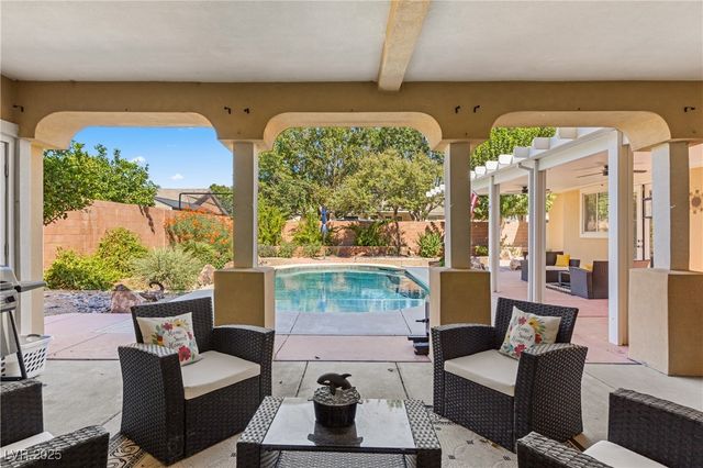 1998 Whitneys Dream Avenue, Logandale, NV 89021