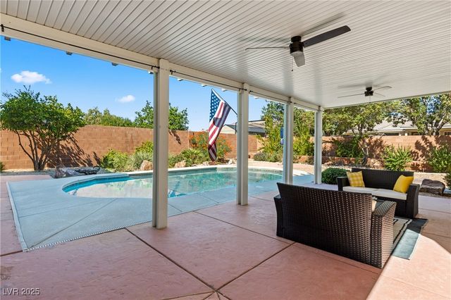 1998 Whitneys Dream Avenue, Logandale, NV 89021