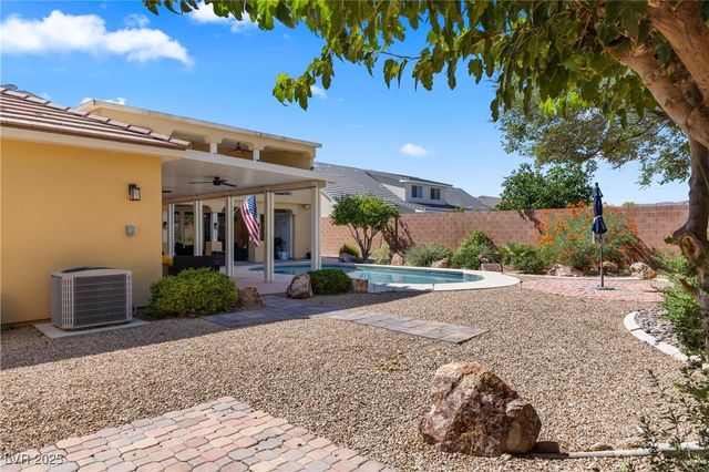 1998 Whitneys Dream Avenue, Logandale, NV 89021