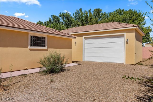 1998 Whitneys Dream Avenue, Logandale, NV 89021