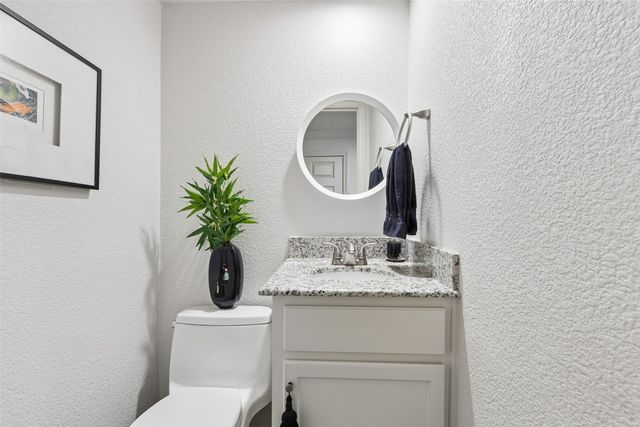 7450 Holly Hill Drive 124, Dallas, TX 75231