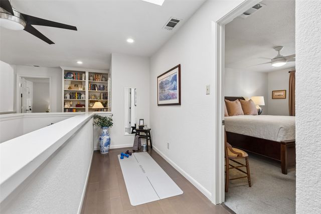 7450 Holly Hill Drive 124, Dallas, TX 75231