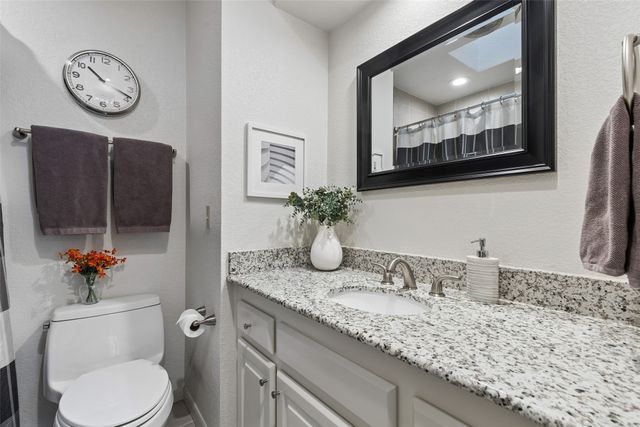 7450 Holly Hill Drive 124, Dallas, TX 75231