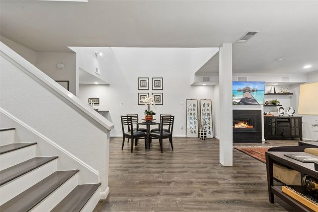 7450 Holly Hill Drive 124, Dallas, TX 75231