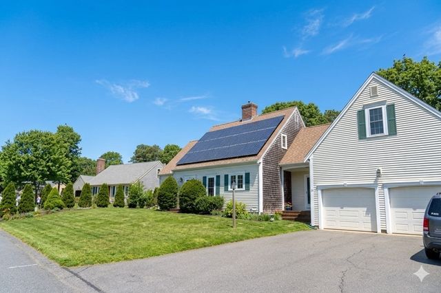 18 Asack Dr, Dennis, MA 02660