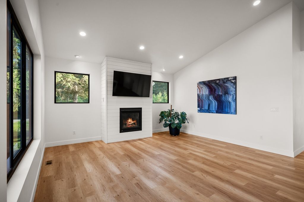 Image 28 of property listing at 175 Wulff Lane, Lakeside, MT 59922