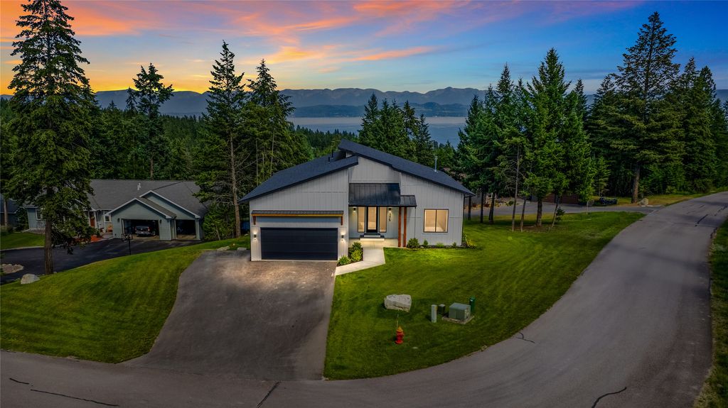Image 7 of property listing at 175 Wulff Lane, Lakeside, MT 59922