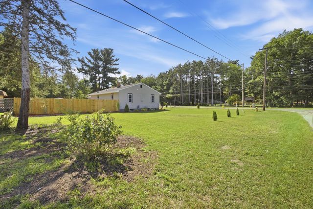 4340 S Quarterline Road, Muskegon, MI 49444