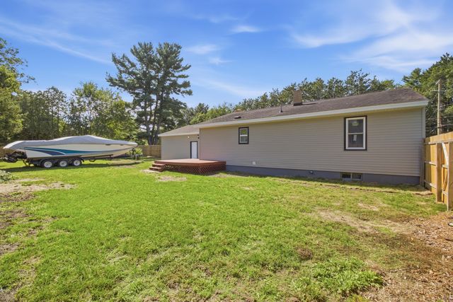 4340 S Quarterline Road, Muskegon, MI 49444