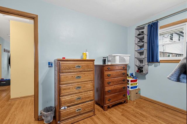 6350 W Leon TERRACE, Milwaukee, WI 53218