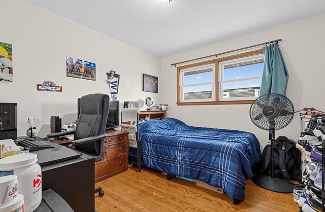 6350 W Leon TERRACE, Milwaukee, WI 53218