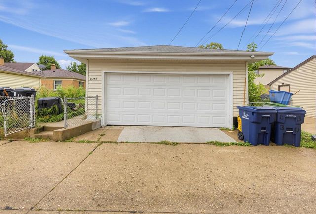 6350 W Leon TERRACE, Milwaukee, WI 53218
