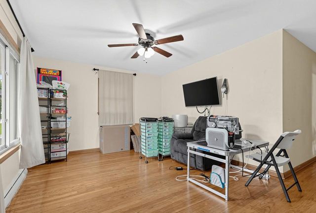 6350 W Leon TERRACE, Milwaukee, WI 53218