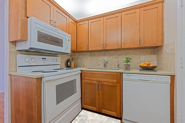 2161 NE 68th Street 312, Fort Lauderdale, FL 33308