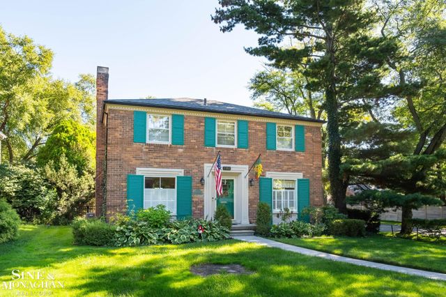 1302 Yorkshire Road, Grosse Pointe Park, MI 48230