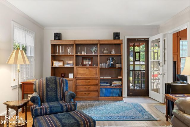 1302 Yorkshire Road, Grosse Pointe Park, MI 48230