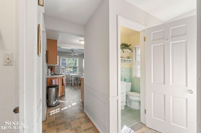 1302 Yorkshire Road, Grosse Pointe Park, MI 48230