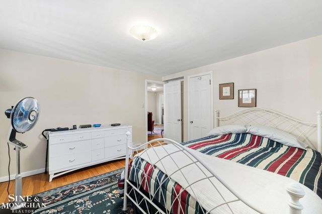 1302 Yorkshire Road, Grosse Pointe Park, MI 48230