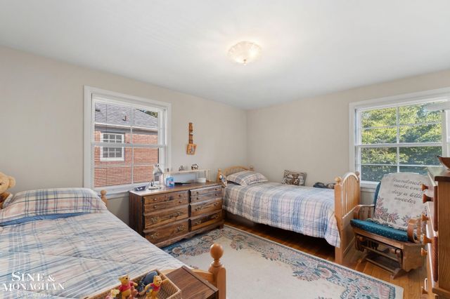 1302 Yorkshire Road, Grosse Pointe Park, MI 48230