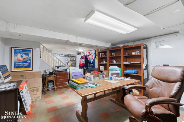 1302 Yorkshire Road, Grosse Pointe Park, MI 48230