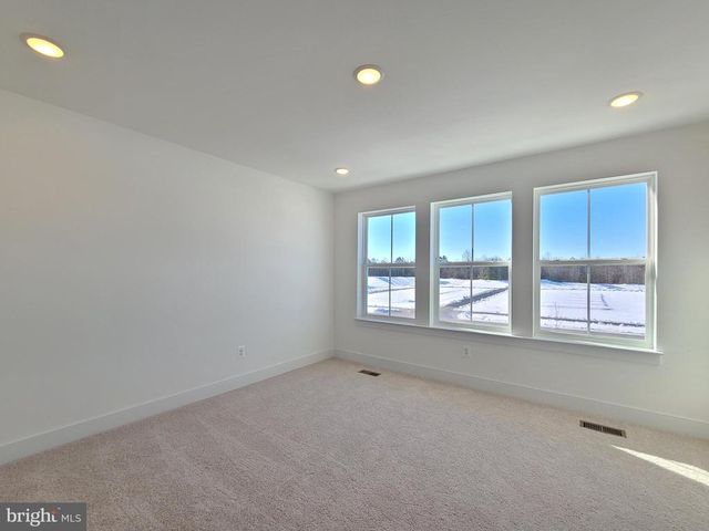 5046 BIGLEAF RD, Fredericksburg, VA 22407