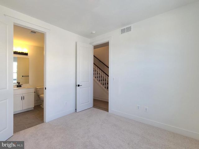 5046 BIGLEAF RD, Fredericksburg, VA 22407