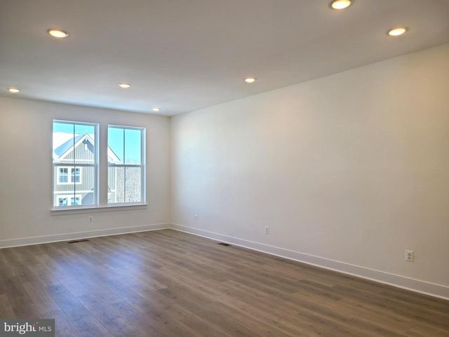 5046 BIGLEAF RD, Fredericksburg, VA 22407