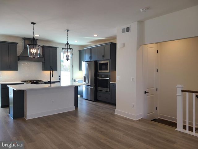 5046 BIGLEAF RD, Fredericksburg, VA 22407