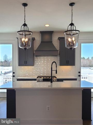 5046 BIGLEAF RD, Fredericksburg, VA 22407