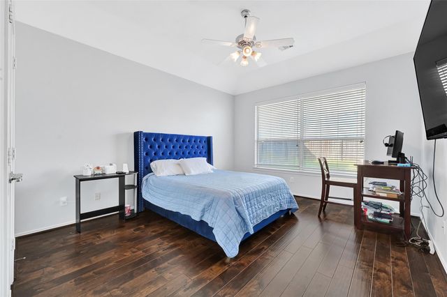 21822 Winsome Rose Court, Cypress, TX 77433