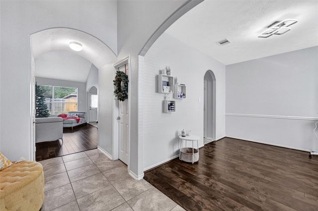 21822 Winsome Rose Court, Cypress, TX 77433