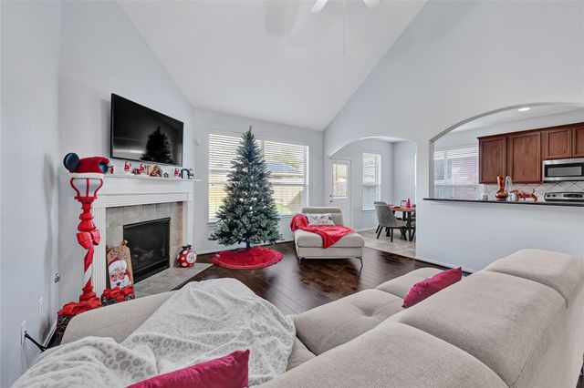 21822 Winsome Rose Court, Cypress, TX 77433