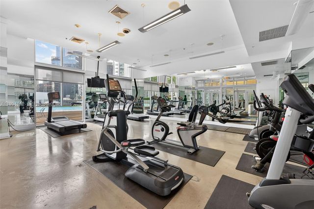 90 SW 3rd St 1105, Miami, FL 33130