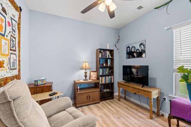 406 Shallow Cove Dr., Conway, SC 29527