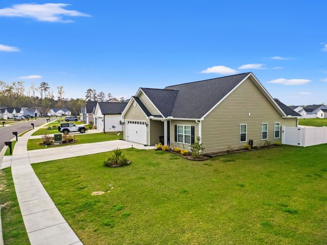 406 Shallow Cove Dr., Conway, SC 29527