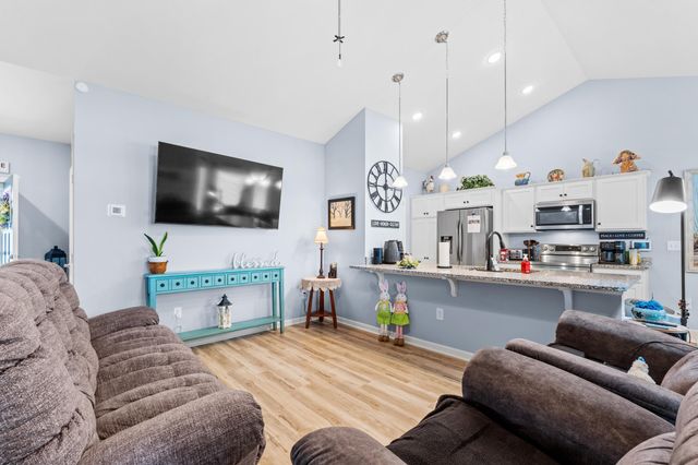 406 Shallow Cove Dr., Conway, SC 29527