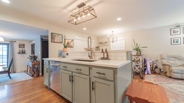 3230 Garfield Avenue, Highland, IN 46322