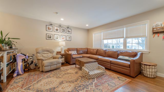 3230 Garfield Avenue, Highland, IN 46322