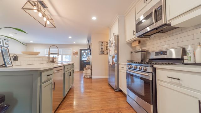 3230 Garfield Avenue, Highland, IN 46322