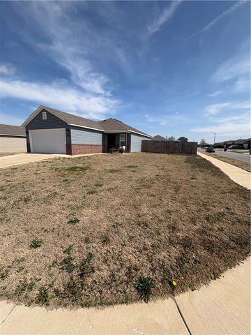 1607 S Blandford Street, Siloam Springs, AR 72761