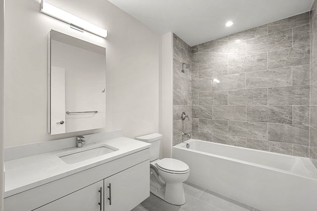 1151 Walnut St 301, Newton, MA 02461