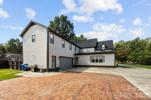 908 Woodhurst Drive, Wesley Chapel, NC 28110