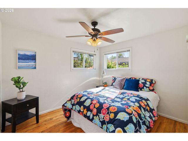 977 Nw CLEVELAND Ave, Corvallis, OR 97330