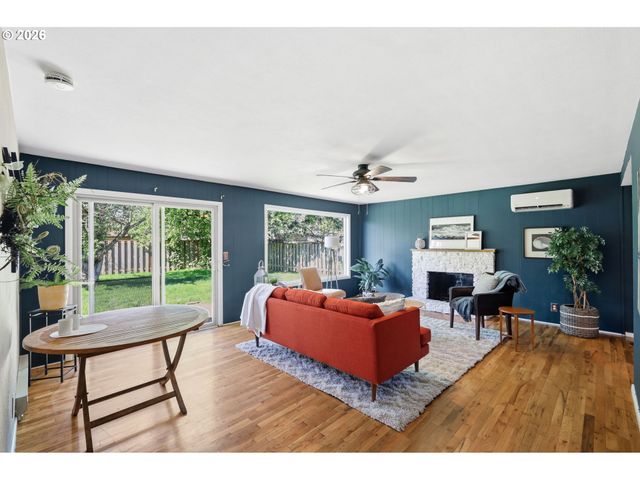 977 Nw CLEVELAND Ave, Corvallis, OR 97330