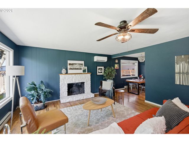 977 Nw CLEVELAND Ave, Corvallis, OR 97330