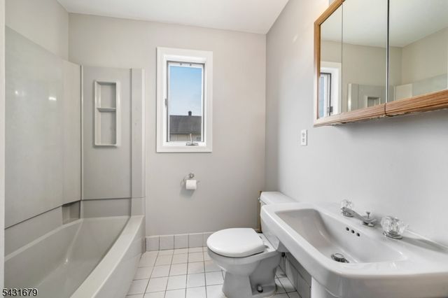 67 Eyland Ave, Roxbury Twp., NJ 07876