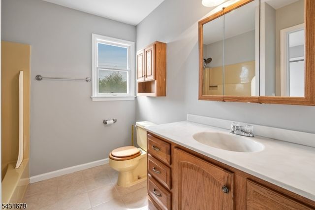 67 Eyland Ave, Roxbury Twp., NJ 07876